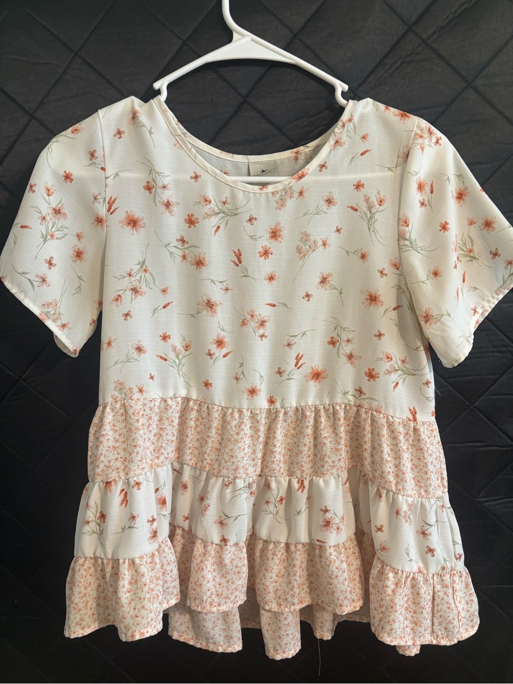 Paper Crane Cream Floral Ruffle Short Sleeve Blouse